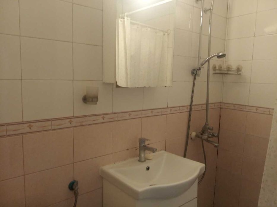 под наем 2-стаен в жк Лагера