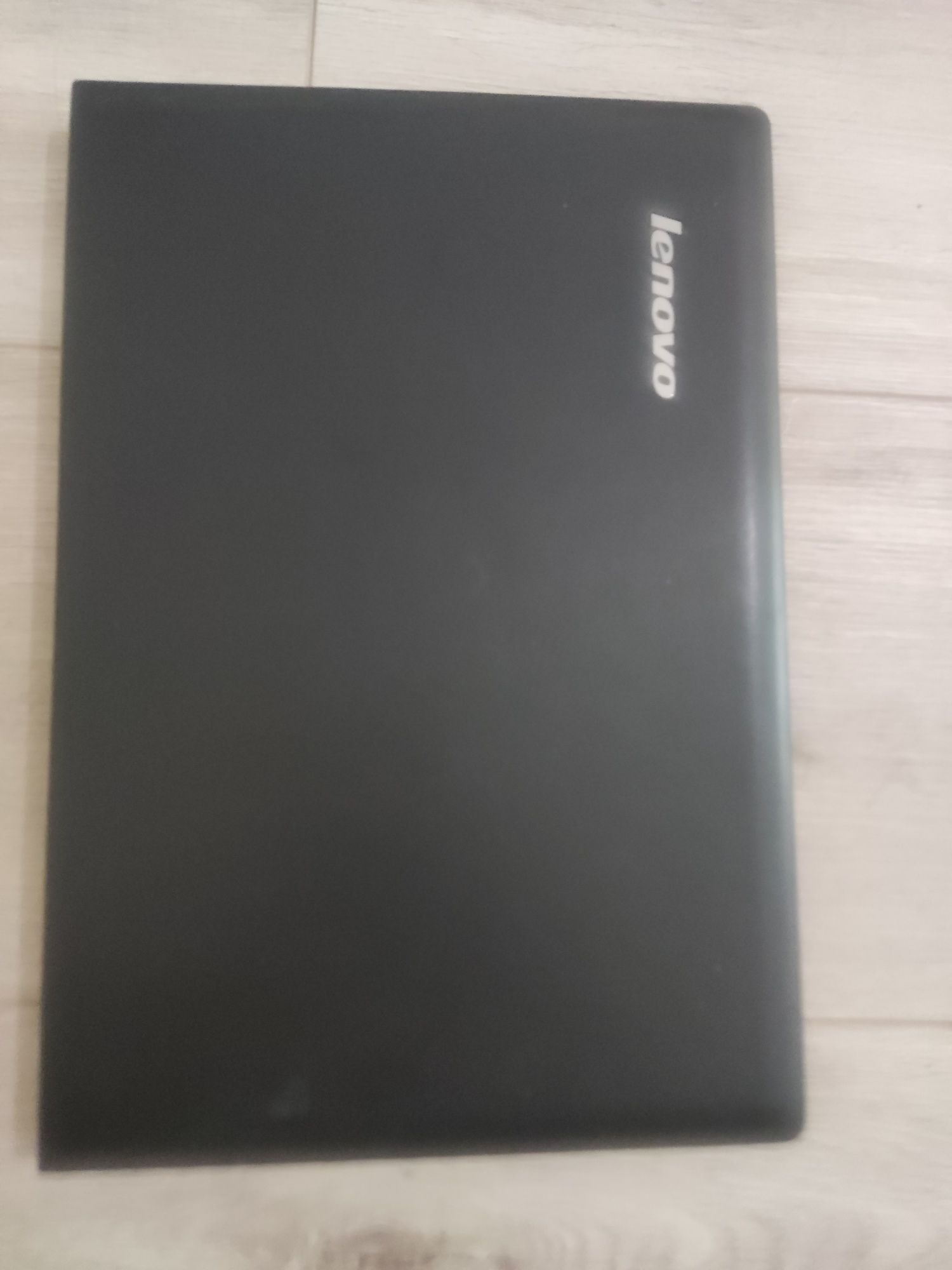 Ноутбук Lenovo продам