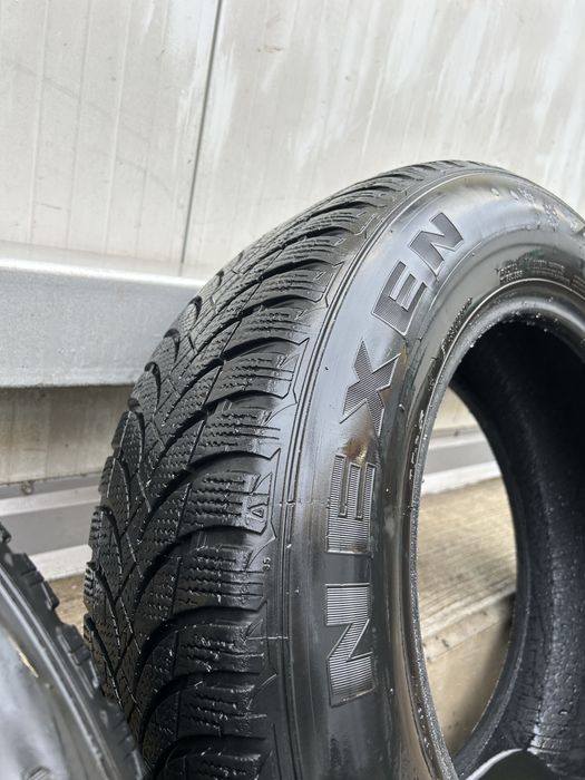 4 броя зимни гуми NEXEN 215/65/16