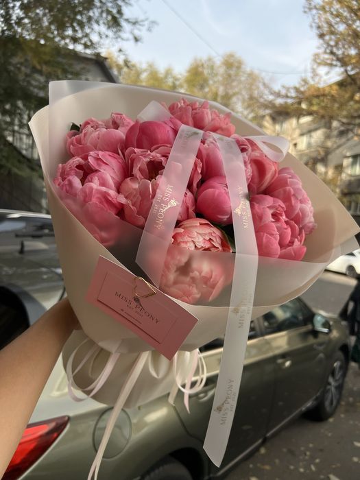 Коралловые пионы