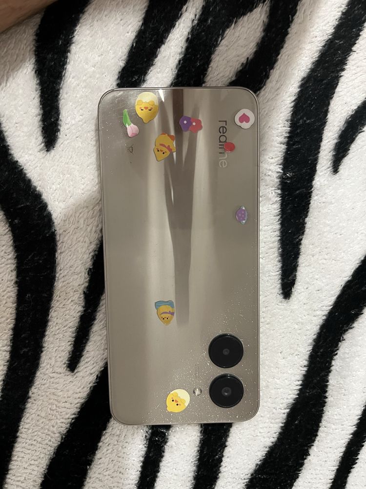 Смартфон Realme C33