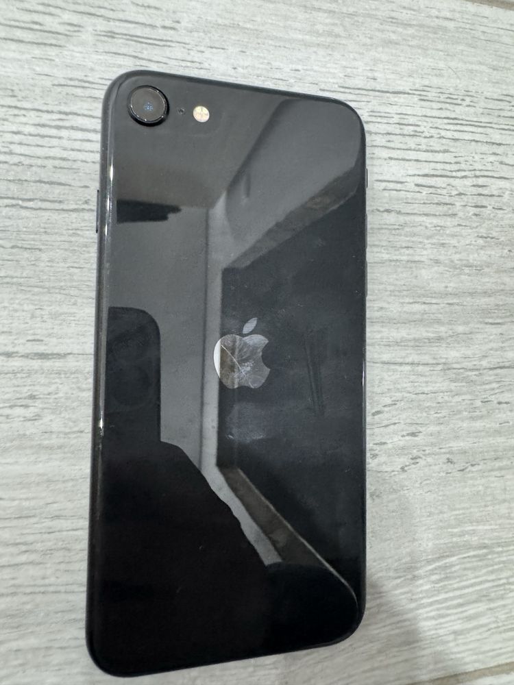 Iphone 8 в хорошем состояний