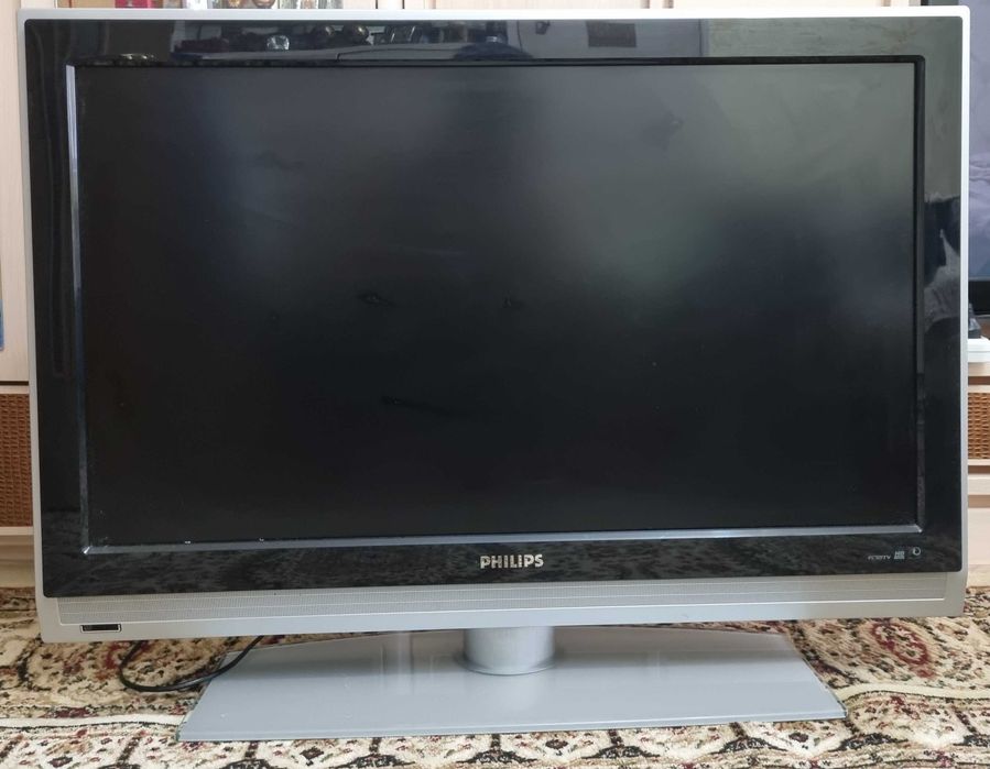 Плазменный телевизор Philips SLC7 1ELA, в отличном состоянии.