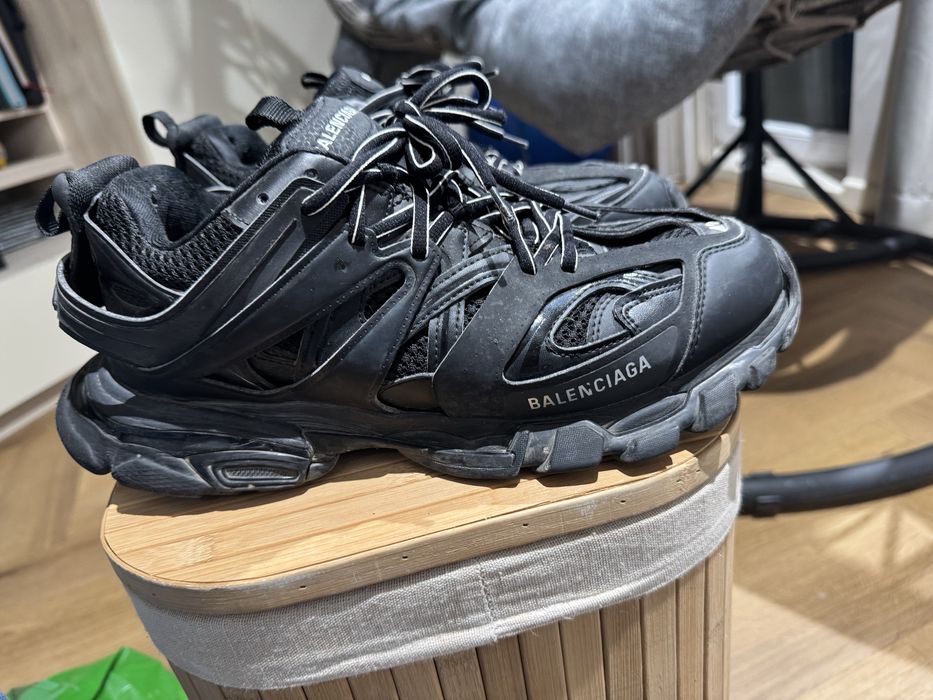 Balenciaga track 43
