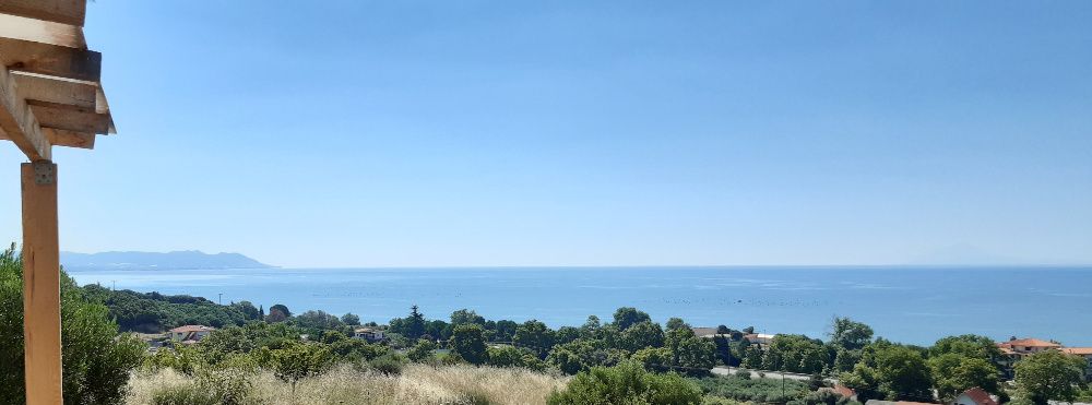 Място за каравана с уникална гледка към морето в Гърция