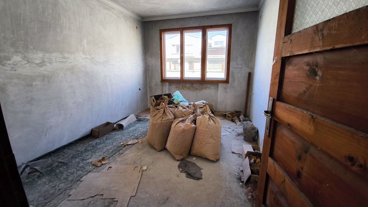 Продава се Четиристаен апартамент в Хисаря - 127 кв.м за 1024 €/кв.м - Снимка #11