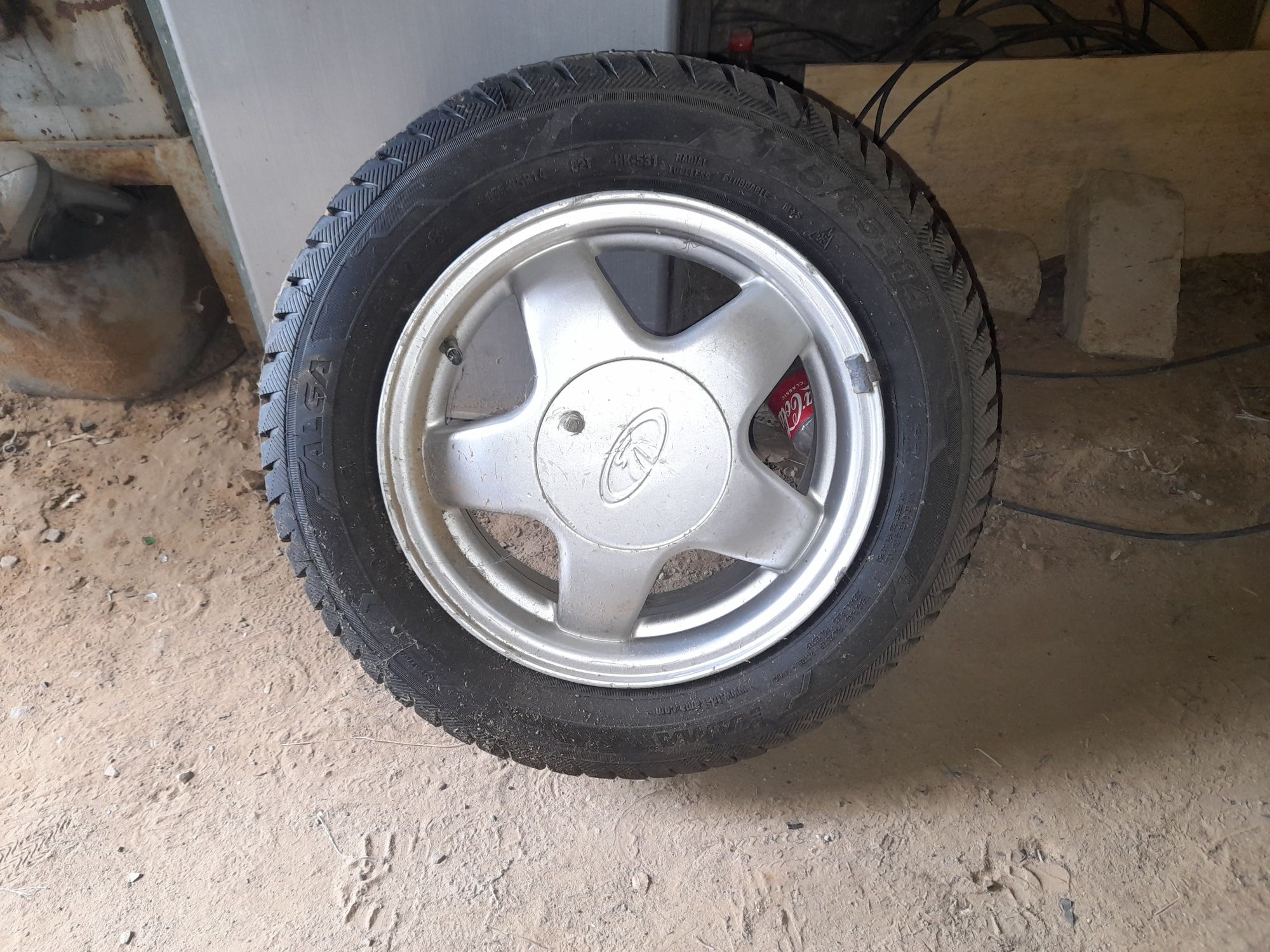 Шины с дисками r14  жақсы жағдайда