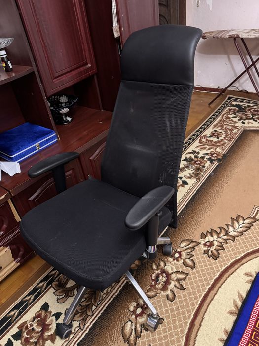 Offisniy kreslo sotiladi