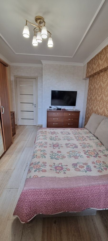 Продам квартиру мкр.Сайран д.1