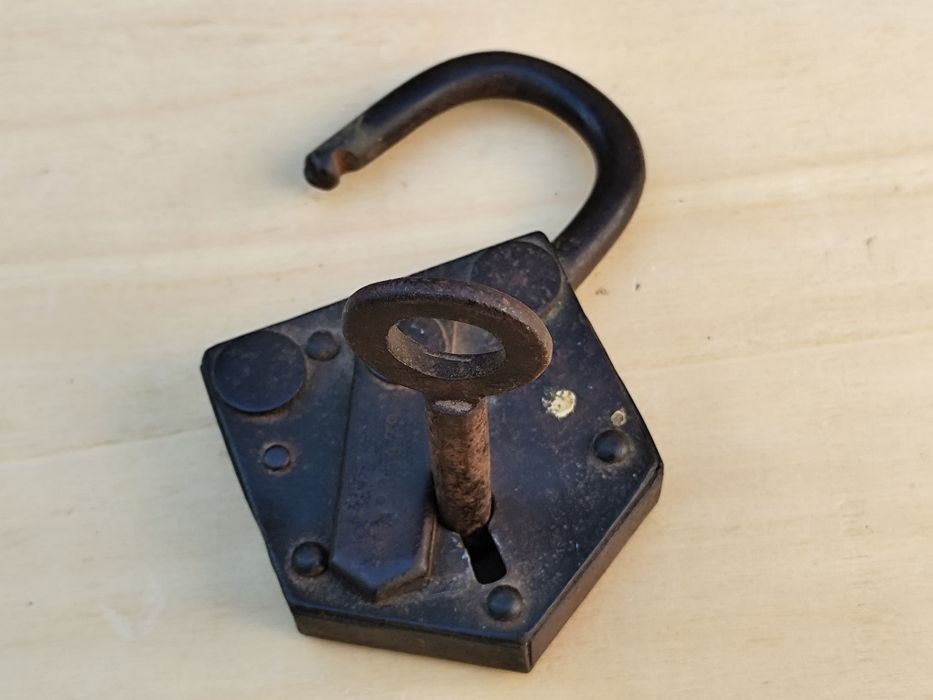 Стар Български Катинар Антикварен