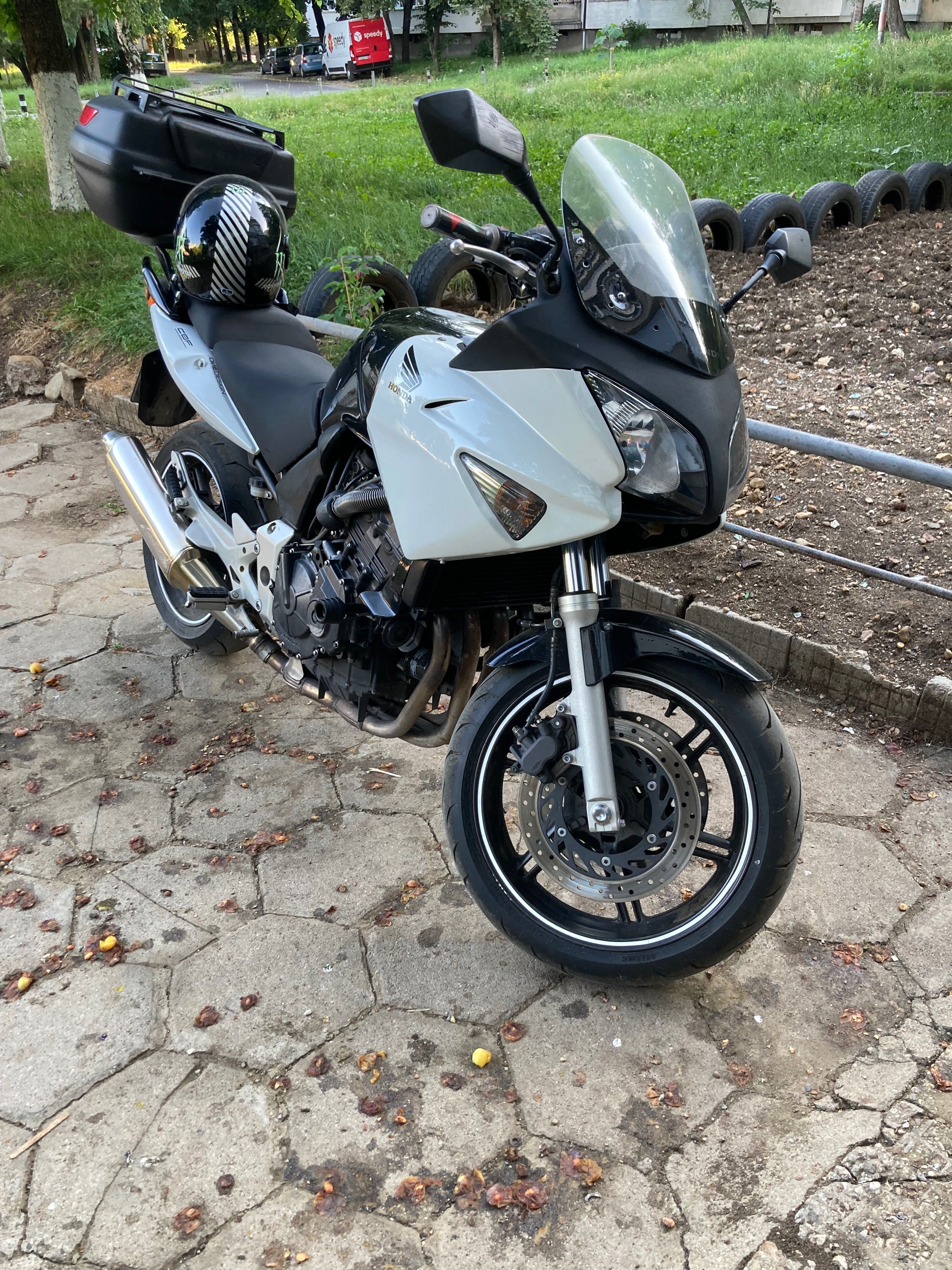 Продавам Honda CBF600 2008г.