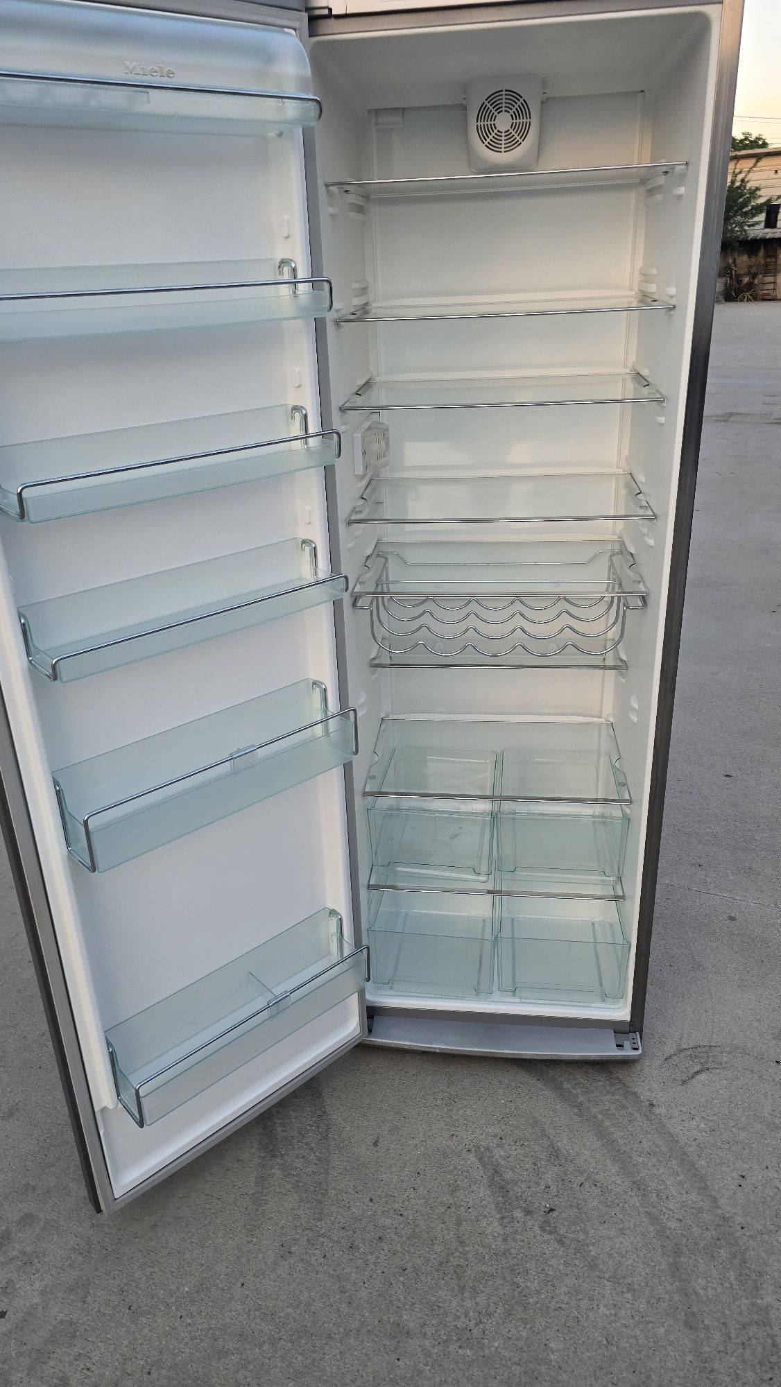 Охладител Miele 186см