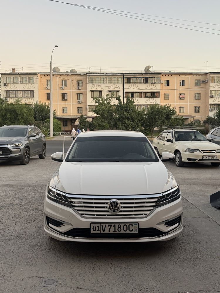 Volkswagen e-lavida 2021