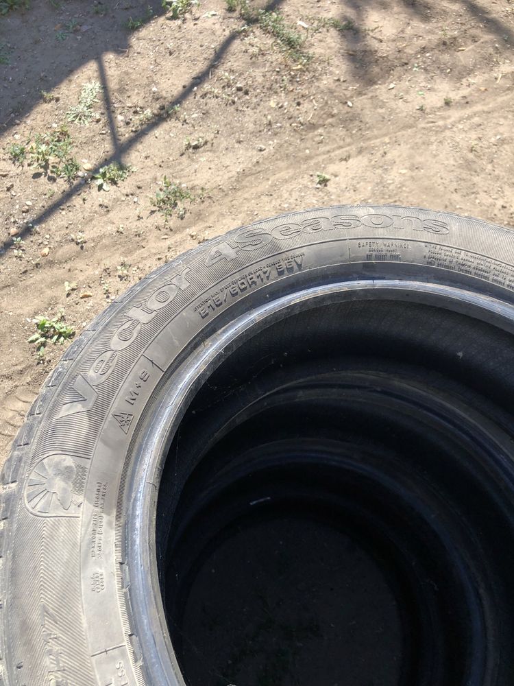 Шины 215/60 R17 комплект