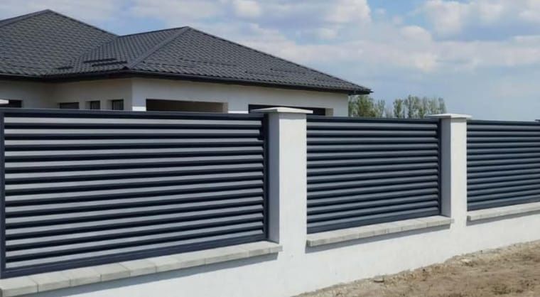 Garduri și porți din plasă metalică fabricate exact conform cerințelor