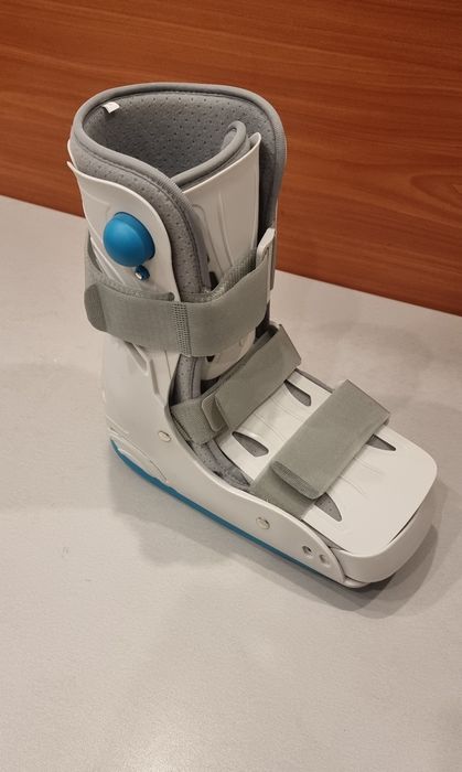 Orteza pentru întorse glezna Walker