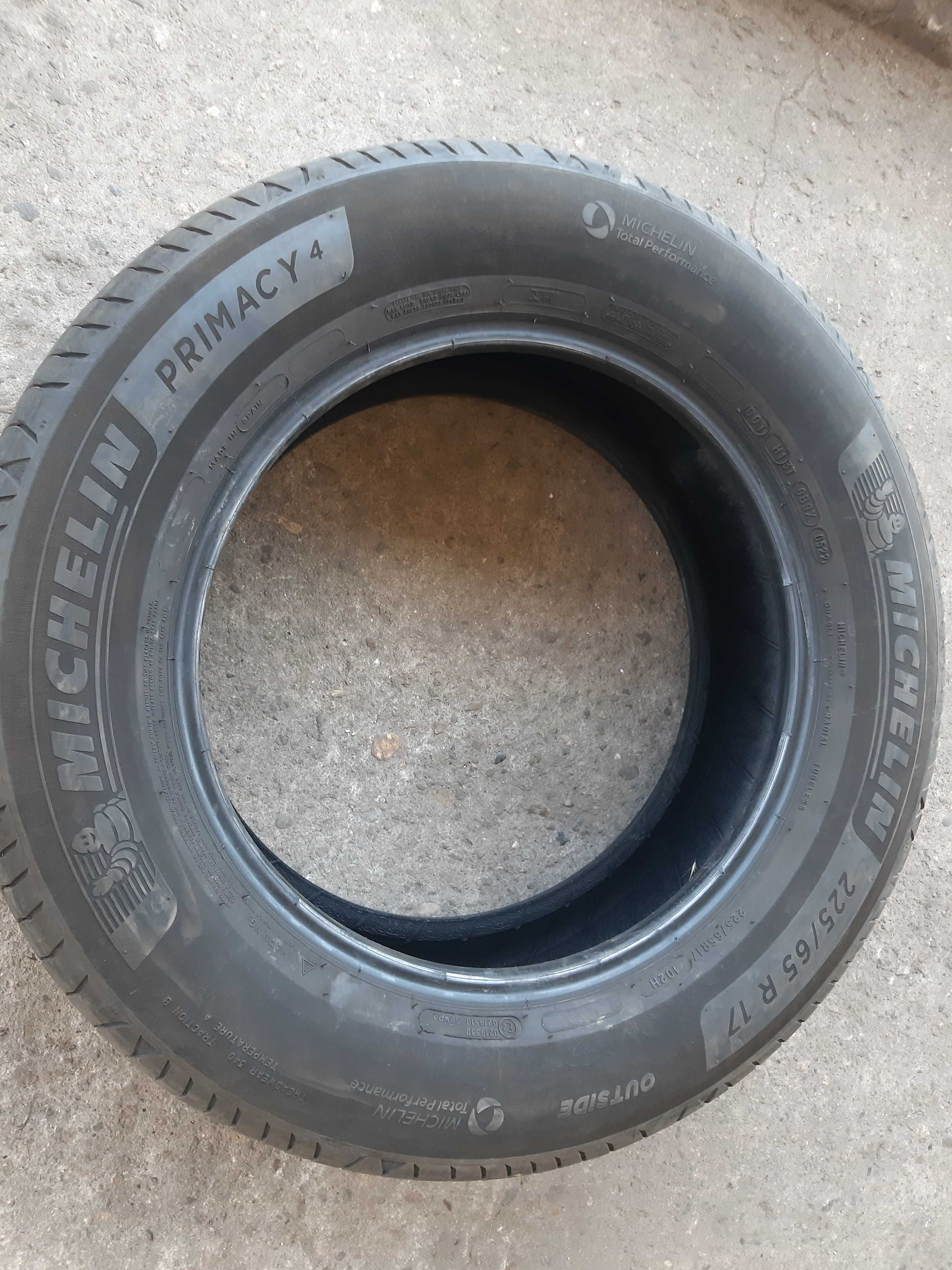 225/65 R17 MICHELIN DOT22