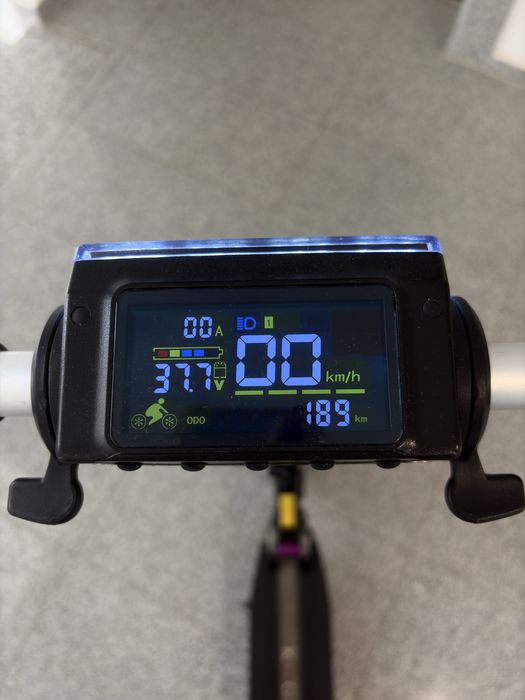 Vand trotineta Kugoo S1 foarte putin folosita