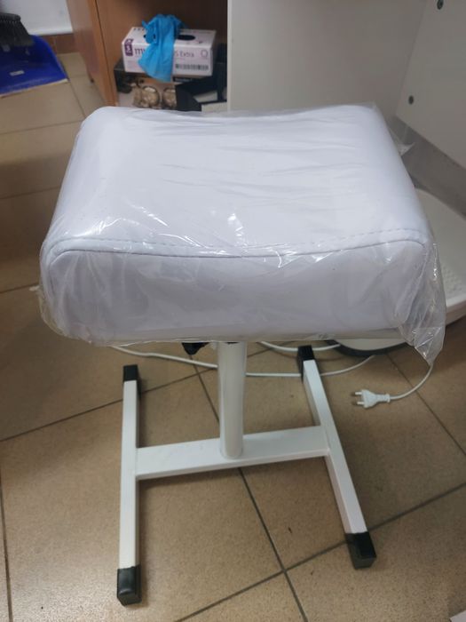 Стойка за педикюр, чисто нова