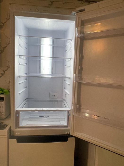 Дешево! Холодильник