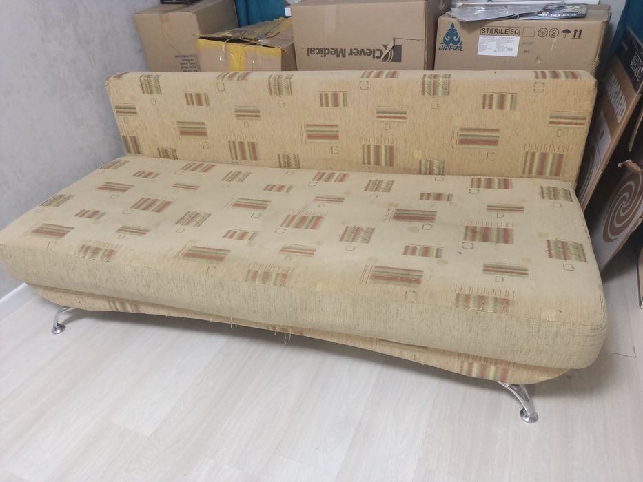 Продам диван в хорошем состоянии