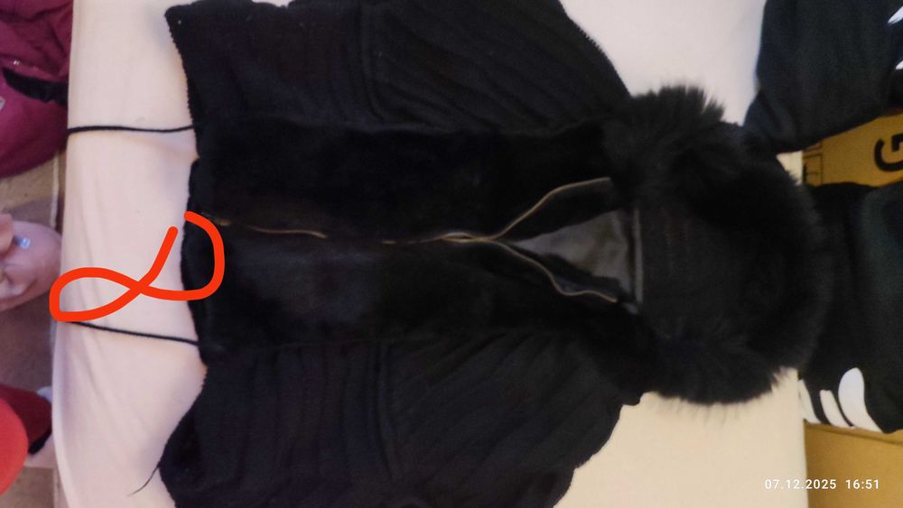 Яке.Ново,не е носено защото ми е доста голямо.