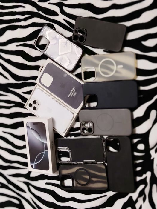 iPhone 16 Pro Max, 256gb, 100% sanatate cu 7 huse