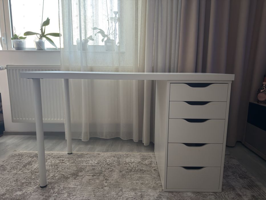 Birou Ikea cu sertare