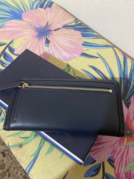 Дамско портмоне Томи Хилфигер