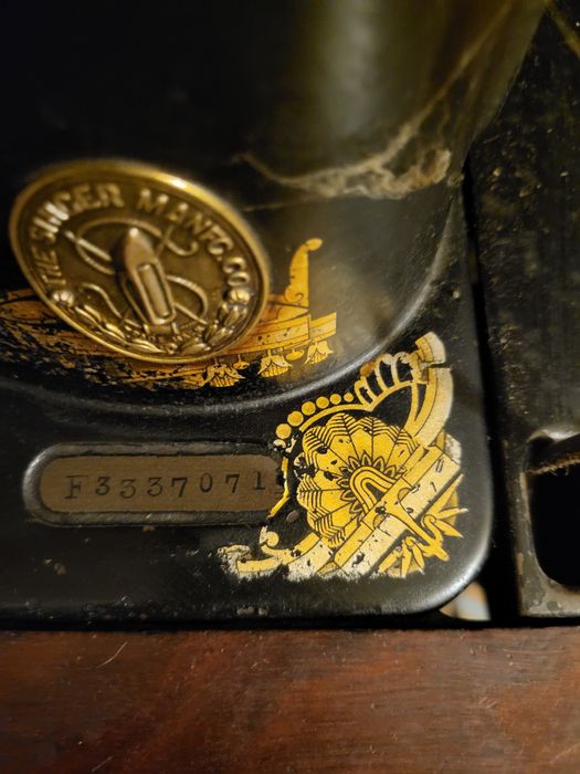 Masina de cusut Singer