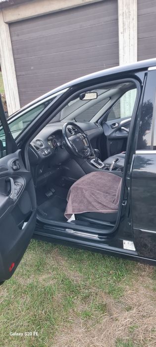 Vând urgent Ford S-Max  an 2012 la schimb cu iveco basculabil 2.8d 3.0
