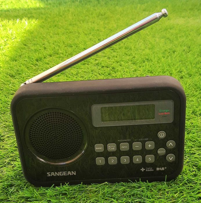 Radio Sangean DPR-76 Cu baterie DAB+ cu USB Negru