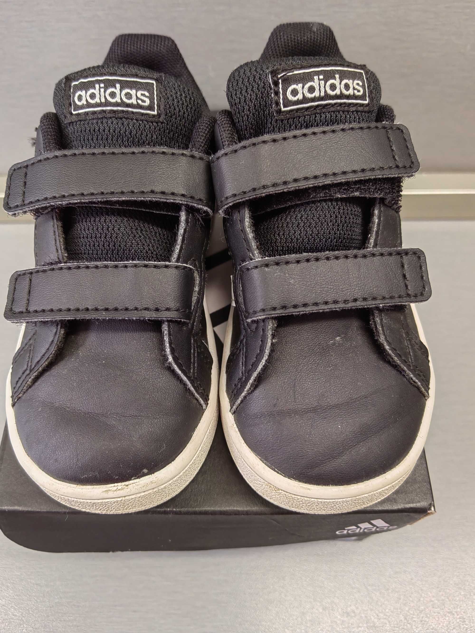 Кожени маратонки /кецове Адидас adidas 23 номер 17лв