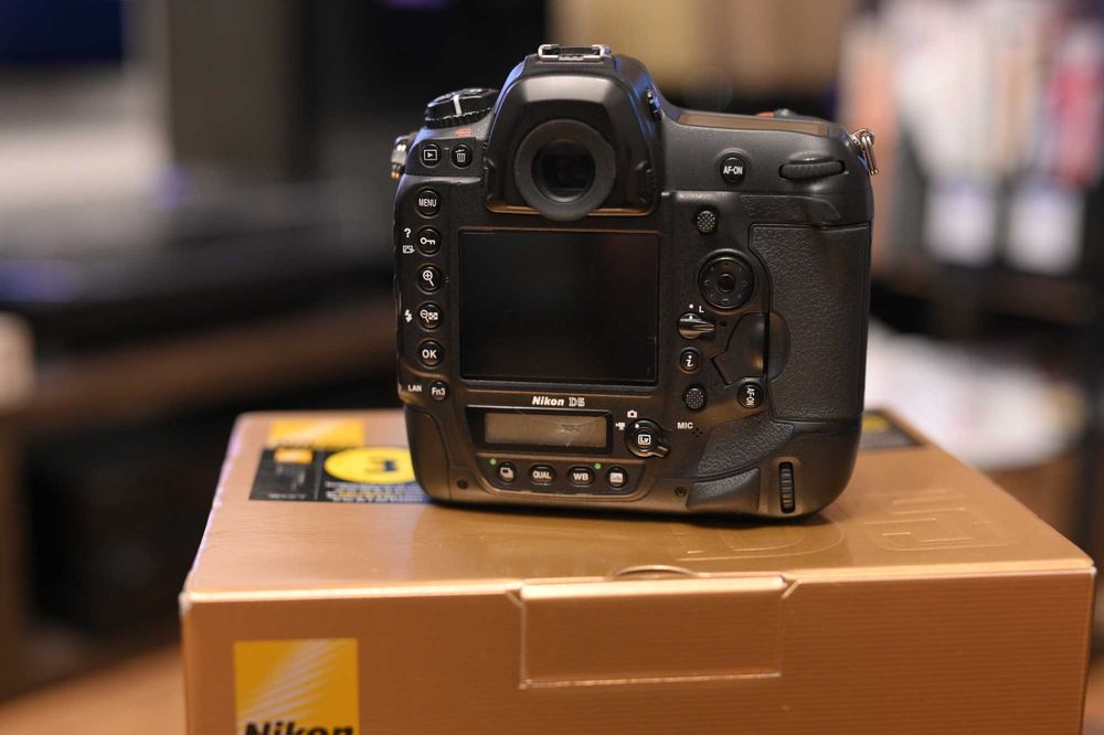 Body DSLR Nikon D5 full box