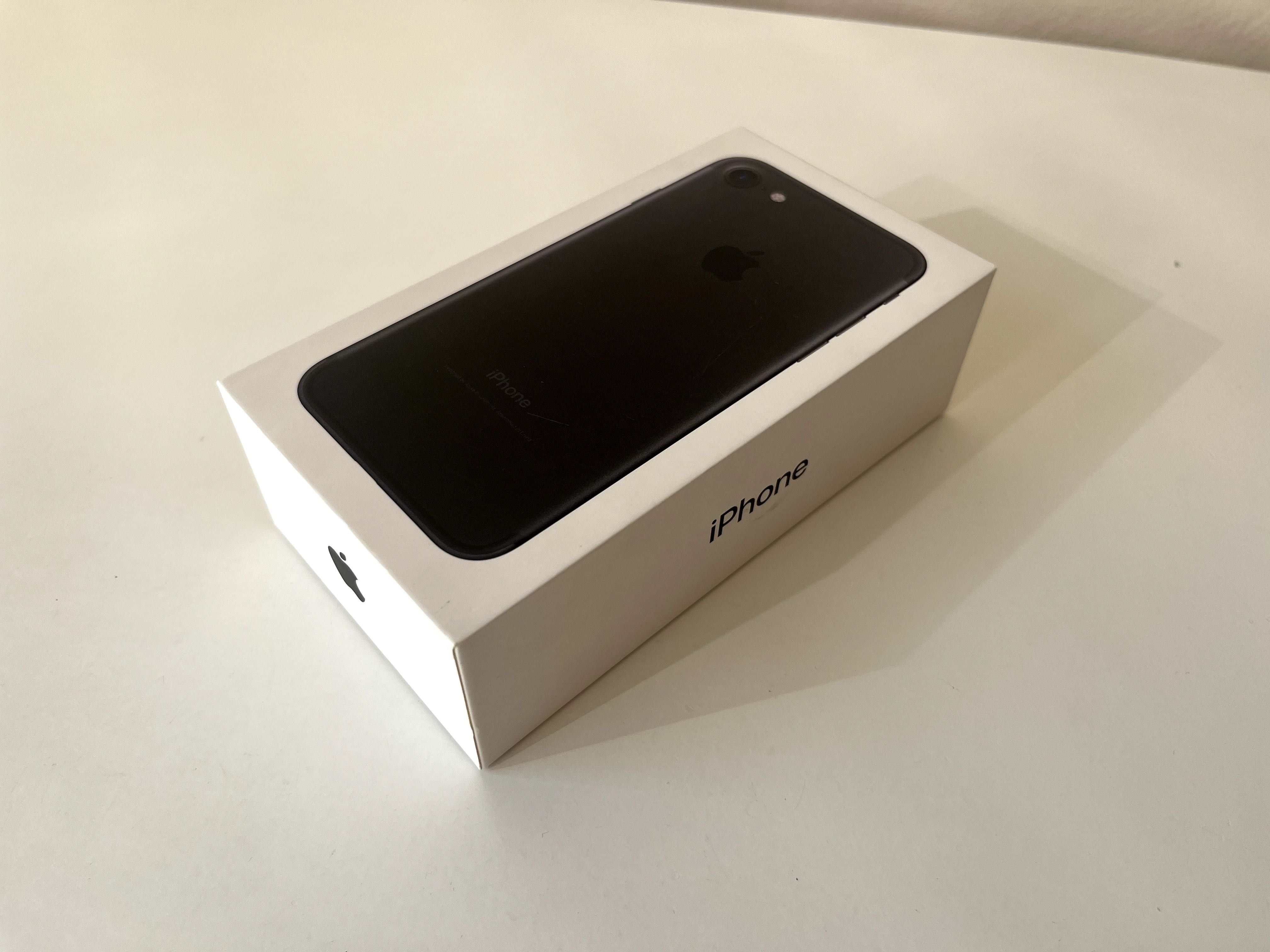 Apple кутия iPhone