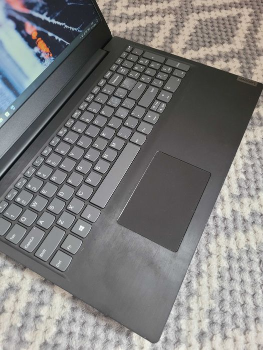 Laptop Lenovo Ideapadntel, 15.6", Full HD, 4GB, 256GB SSD