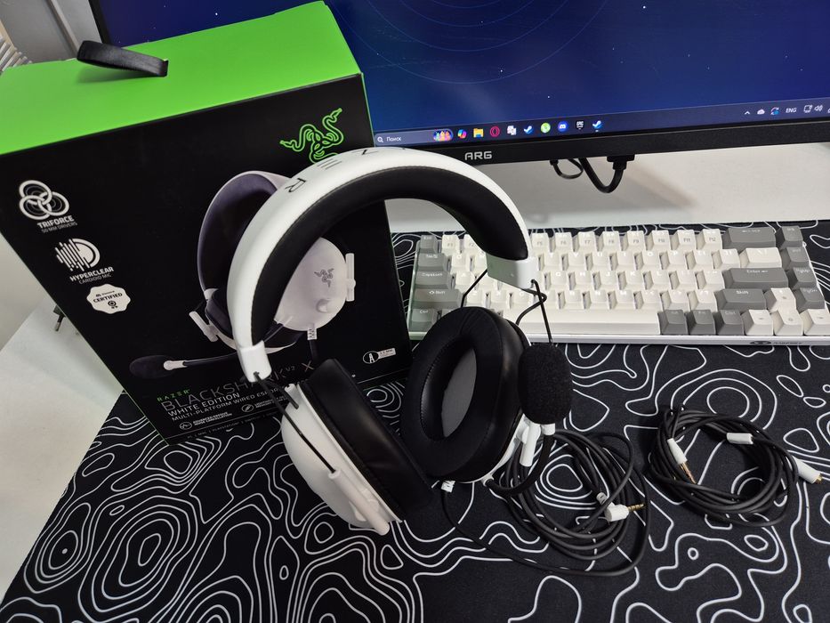 Продам игровые наушники Razer BlackShark v2