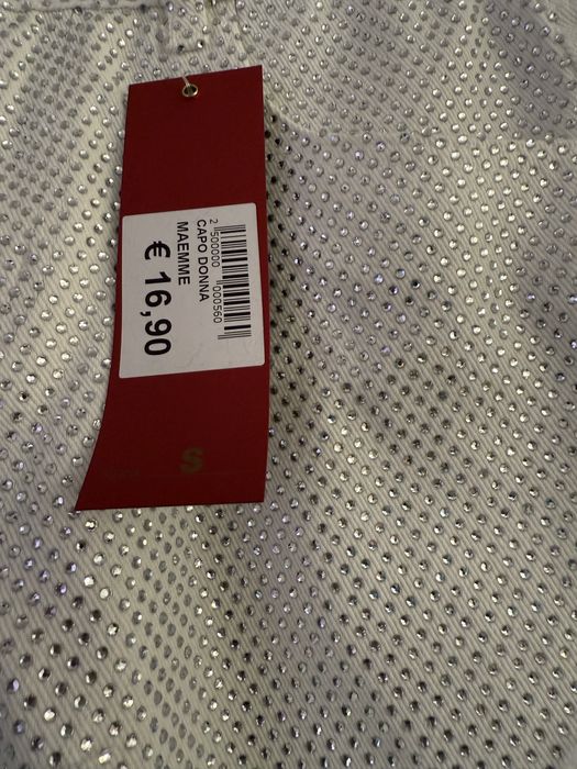 Pantaloni scurți de damă cu etichetă