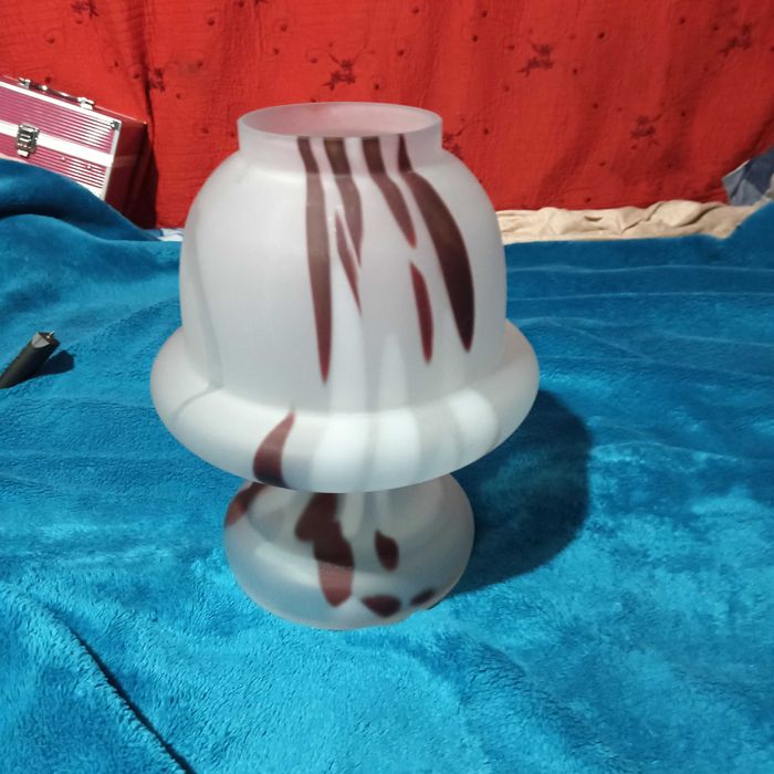 Veioza galle foarte frumoasa