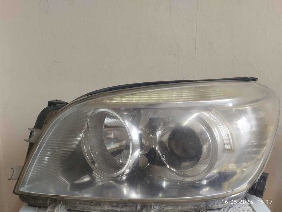 Фарове за Toyota Rav 4