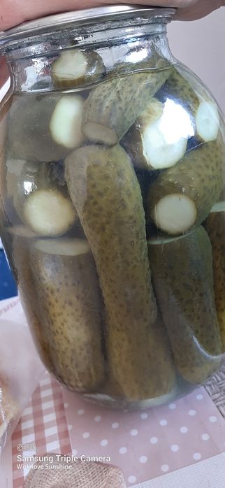Продам соленые огурцы. Продам домашнее соленье. В 2х литровые