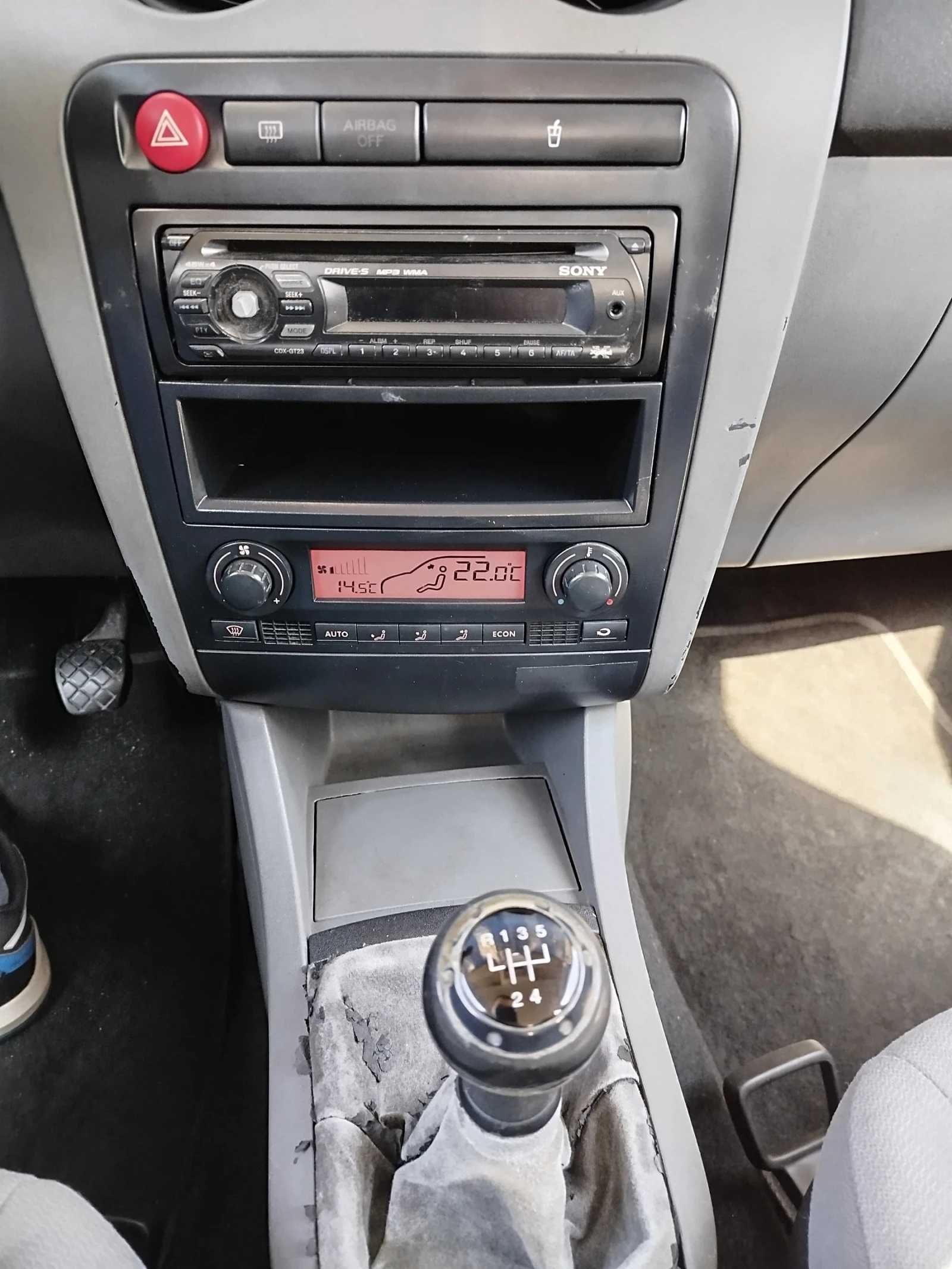 Автомобил Seat Ibiza 2004 сребрист