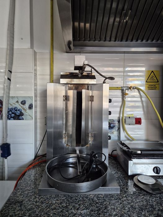 Vand 2 buc.  rotisor shaorma