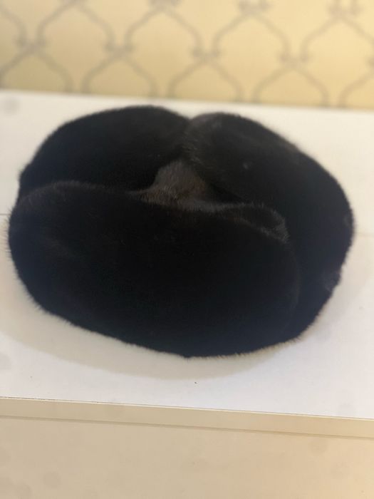 Продам норковую шапку 60 размер