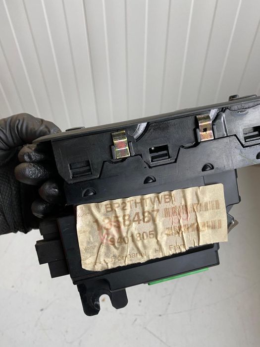 Buton comanda geamuri Volvo S60 S80 V70 XC70 XC90 30739980 31334466 31334464