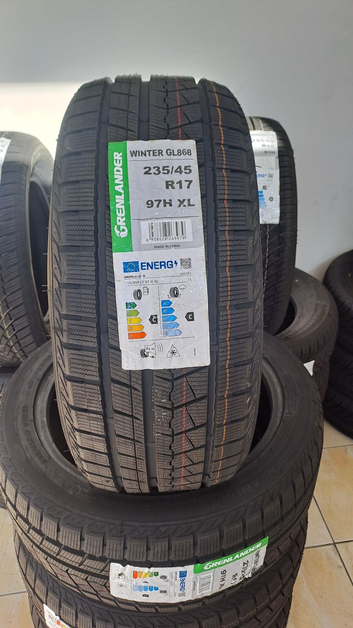 Anvelope noi iarna 235 45 r17 DOT 2024