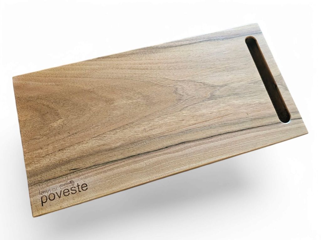 Vand tocatoare si platouri personalizate, diverse esente si modele,