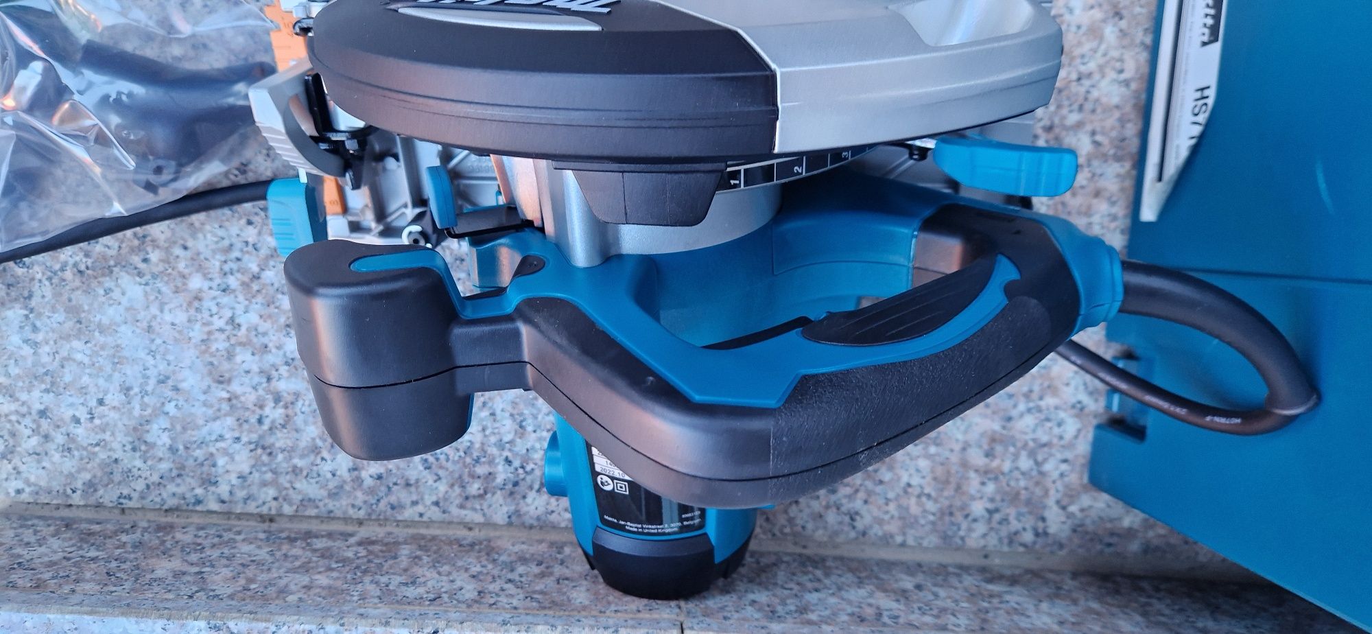 Makita circular de 1400 W