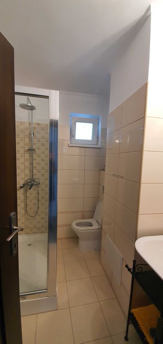 Vand apart decomandat 5cam, garaj, boxa Oradea langa Spitalul Judetean