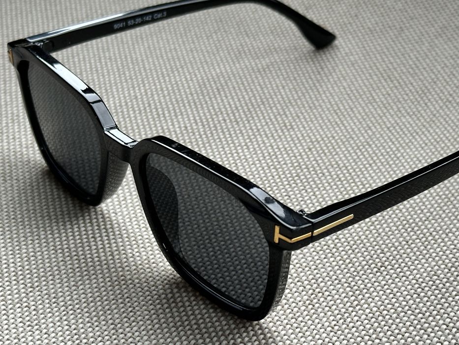 Ochelari soare unisex Tom Ford Black Glossy gold insertion